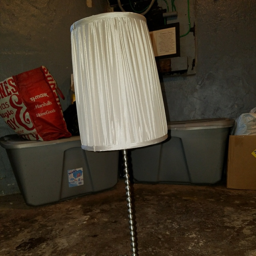 Lamp - Picture 3 of 3